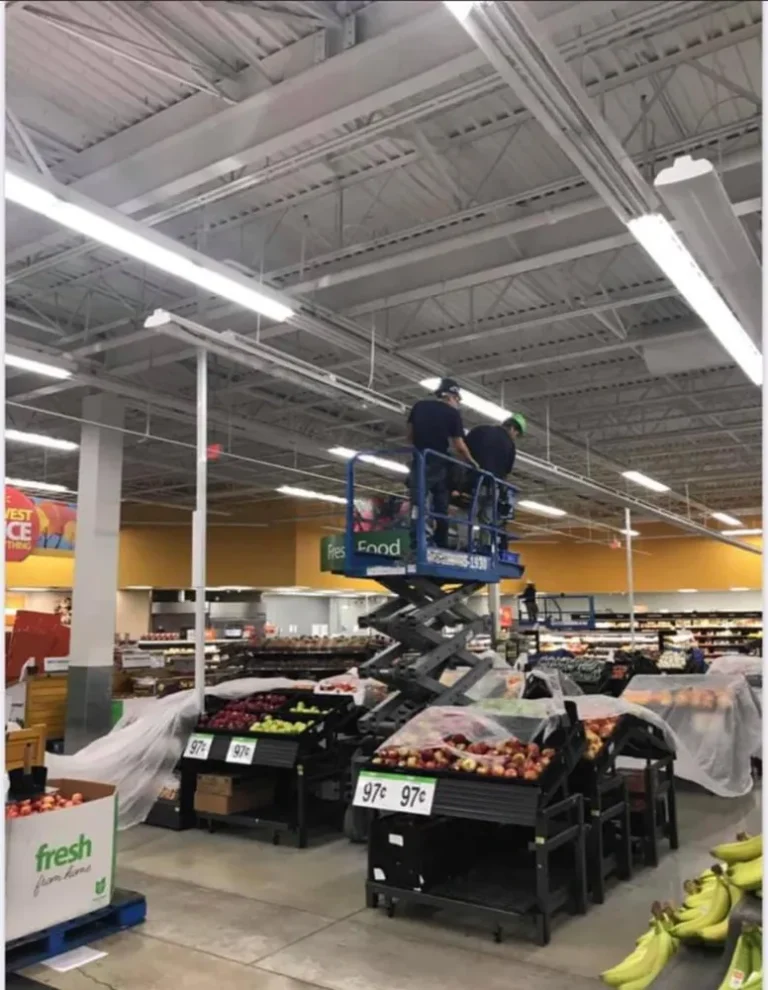 CNG CONTRACTING PROJECT COMMERCIAL IN WALMART8 CANADA